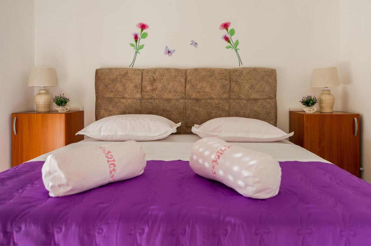 Apartments Nino Подстрана Екстериор снимка