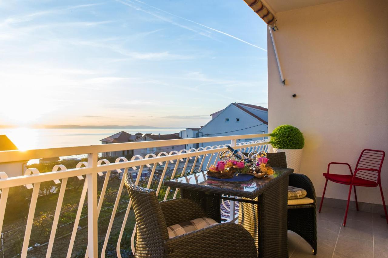 Apartments Nino Подстрана Екстериор снимка