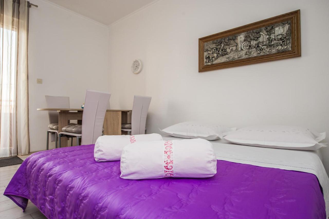 Apartments Nino Подстрана Екстериор снимка