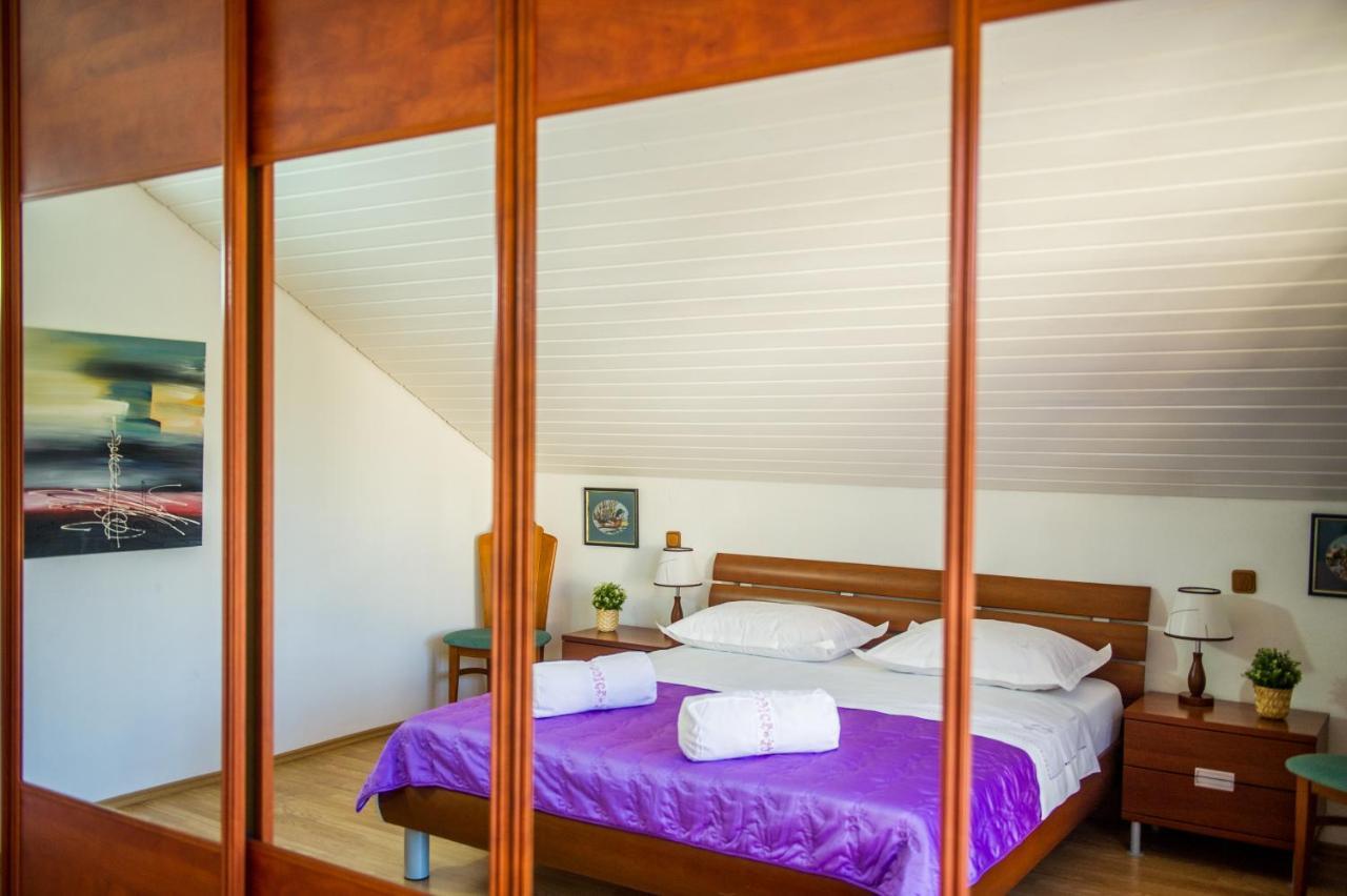 Apartments Nino Подстрана Екстериор снимка