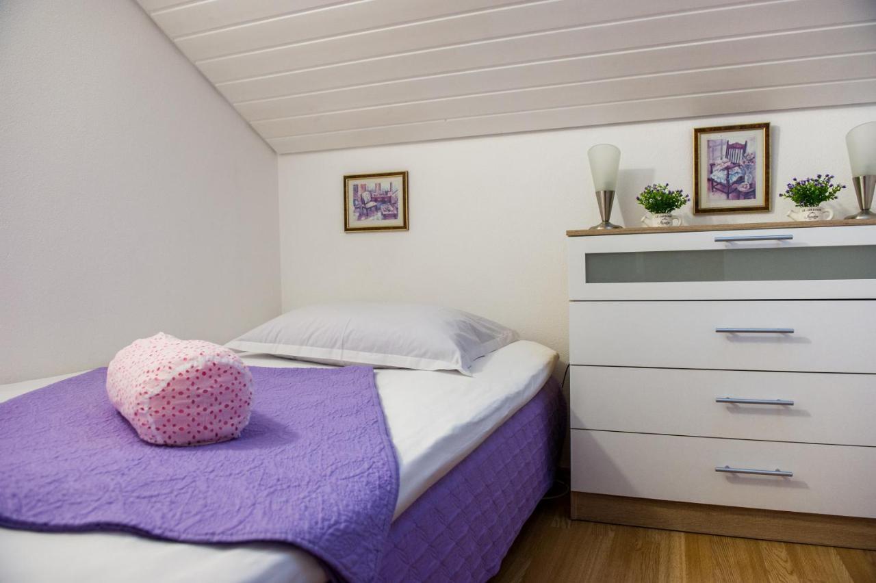 Apartments Nino Подстрана Екстериор снимка