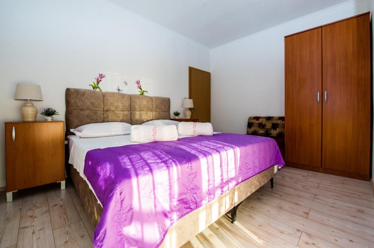 Apartments Nino Подстрана Екстериор снимка