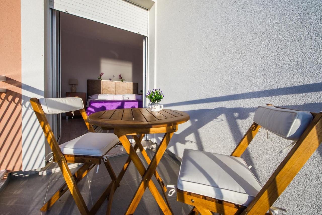 Apartments Nino Подстрана Екстериор снимка